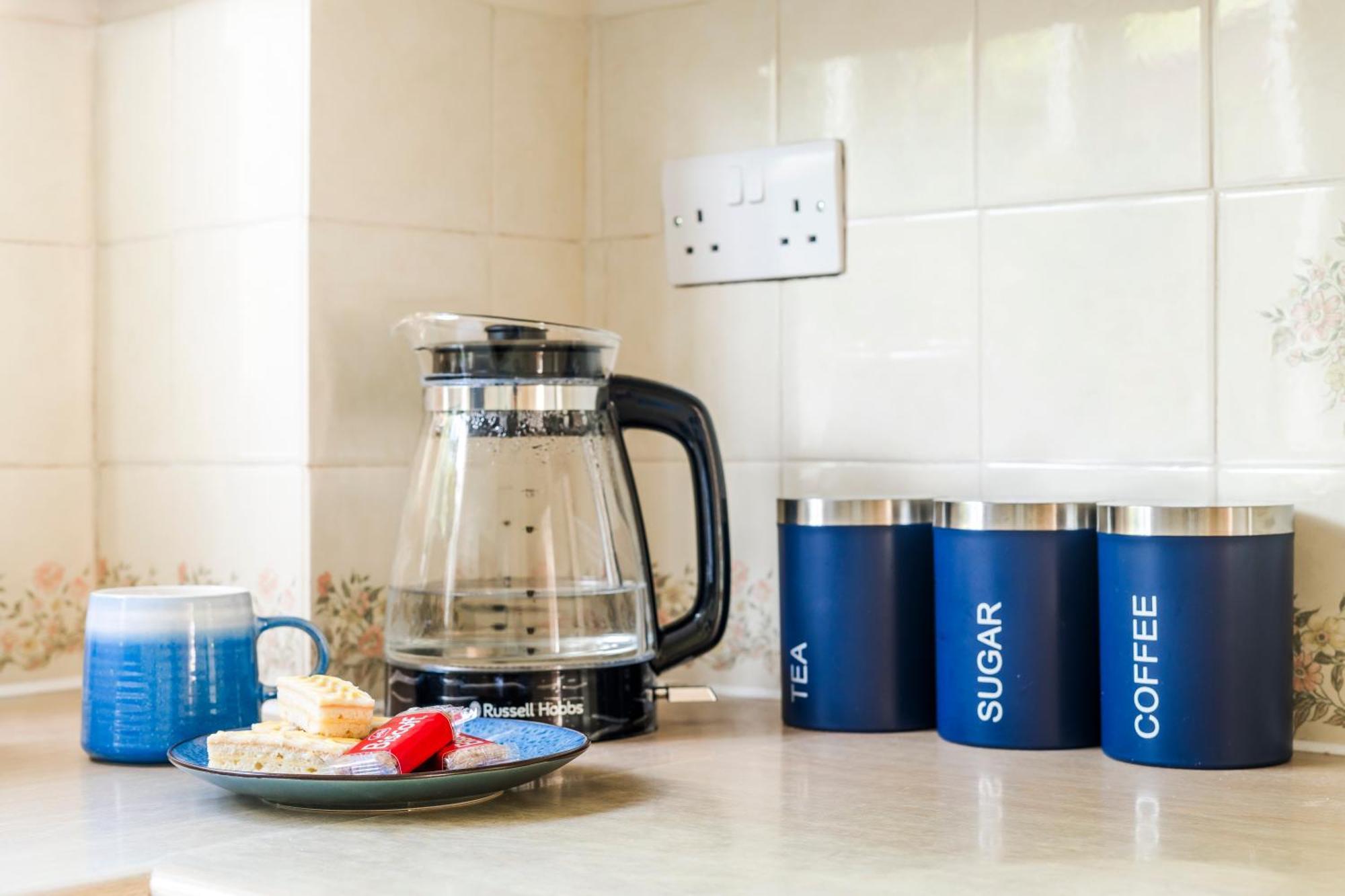 Leicester Oadby 4 Bed Home, 8 Guests, Park 5 Cars Bagian luar foto